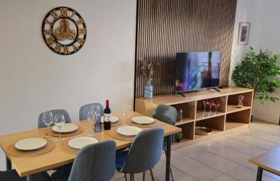 NEXTHOME City Center & Pool - Foto 6