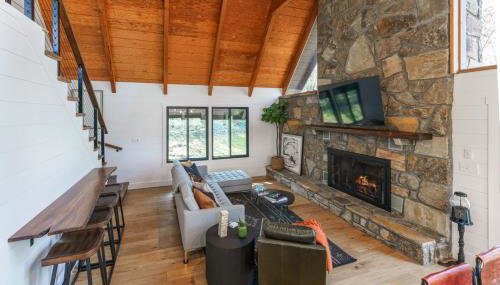 Smokys Landing Disc Golf Game Room Hot Tub - Foto 5