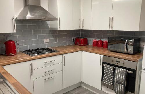 Beautiful apartment one double bedroom with additional single bed and one single bedroom with a sofa bed in lounge - Foto 12