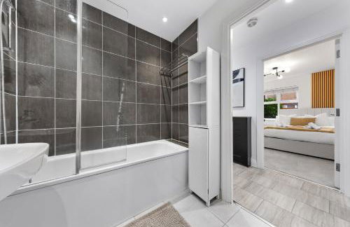 2BR Spacious Flat I King Bed I Desk I Parking X2 - Foto 33