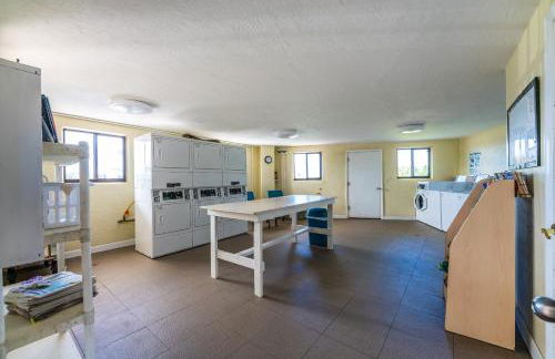 Lovely 2 Bedroom Beachfront Condo - Foto 34