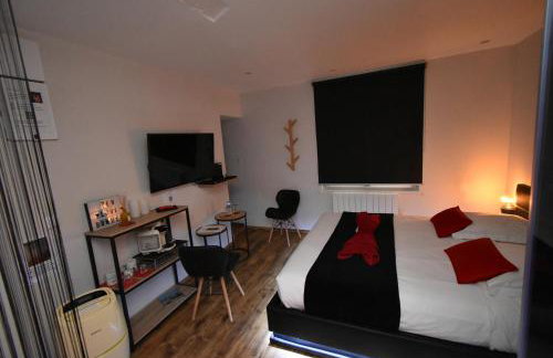 SPA privatif Love room, Le Hammam et Bulles, chez Nuits Chartraines - Foto 13