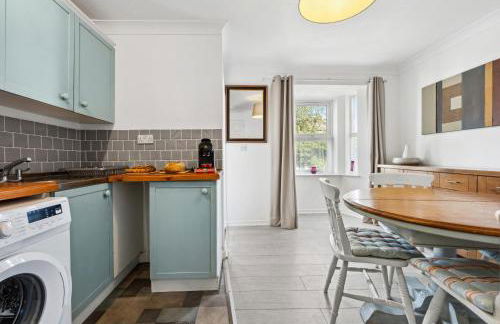 2BR Leamington Spa, by Clarendon Stays, FREE Parking, WiFi, Smart TV! - Foto 16