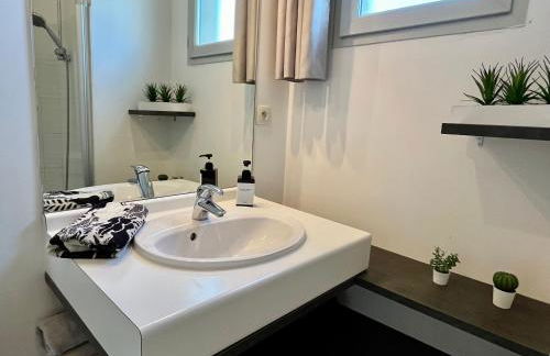 BnGo I Immense RoofTop Lyon I 2 chambres, 4 places parkings, 2 immenses terrasses, 8 personnes - Photo 60