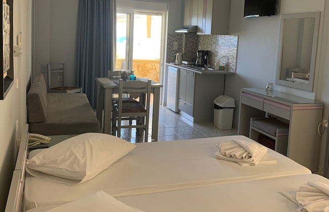 Ermis Suites - Photo 10