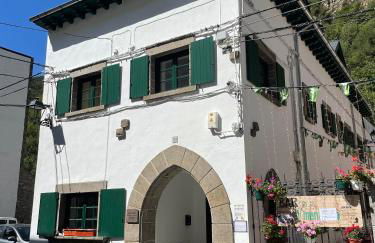 CALMFRANC ático abuhardillado con vistas al río y la montaña Avistamiento de ciervos en Canfranc Pueblo - Foto 51