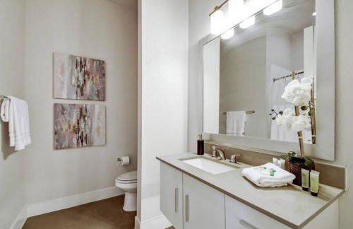 Spacious Studio Close to Riverwalk Free Parking - Foto 4