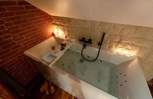 Evasion chic, spa et sauna sous les toits - Foto 17