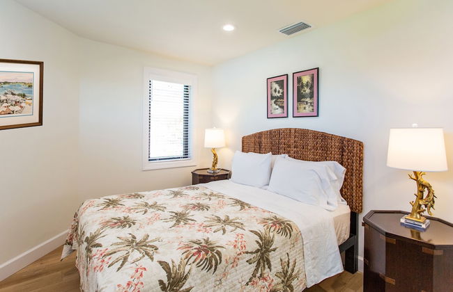 Sorrento Luxury Vacation Home: Expansive 5-Bedroom, 4.5-Bath Retreat with Private Pool, Hot Tub, and Pet-Friendly Accommodations – Just a Short Walk from Stunning Vanderbilt Beach - Foto 5