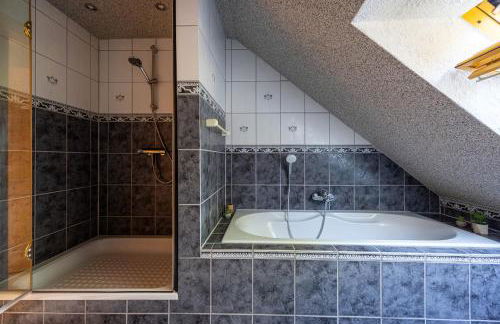 Wellnessparadies mit Sauna und Whirlpool - Foto 36