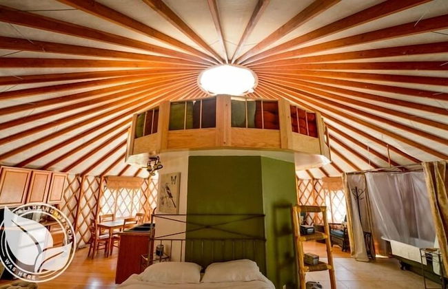 Strawhouse Resorts - Photo 20