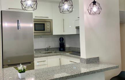 Hermoso Edificio Frente al Mar, a pie de Playa y hermosas vistas - Photo 7