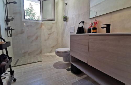 Mika's B luxury House near Faliraki - Photo 25