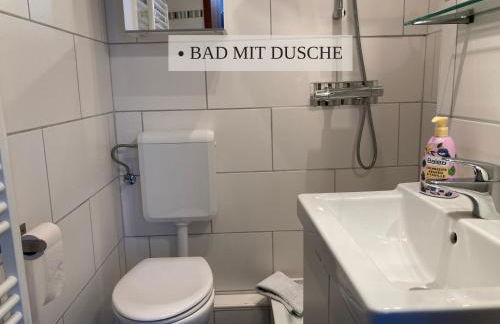 Haus Krabbe Apartments, zentral gelegen zwischen Bremerhaven und Cuxhaven, Hunde kostenfrei willkommen, hauseigene kostenfreie Parkplätze, Unterstellmöglichkeit für Fahrräder und E-Bikes - Foto 32