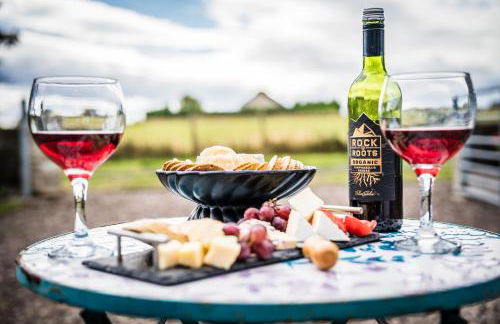 The Swift, Shepherds Hut at Bee Happy Breaks Scotland - Photo 23