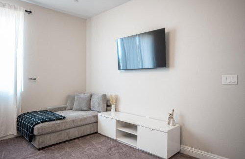 Modern Spacious 6BR Villa with Game Loft 5 Min to Strip, Stadium & Shopping! - Foto 67