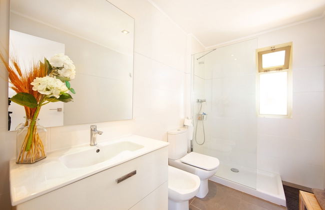 Studio in Marbella Steps From Sandy Beach - Photo 10