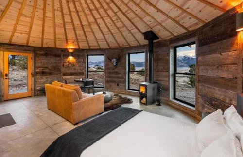 Mountain Yurt - Luxe Yellowstone Cabin I Condé Nast - Foto 21