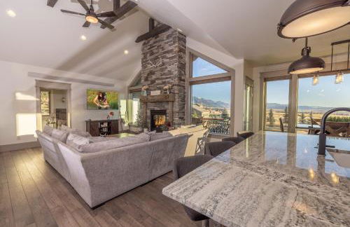 Sugar Loaf Haven by KABINO Huge Views Garage Fishing Snowmobile - Foto 6