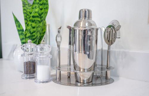 Color Pop Cottage Stylish 2BR with 2 Parking Spots - Foto 24