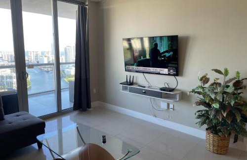 Stunning Penthouse Suite Waterfront 2BD 2BA - Foto 10