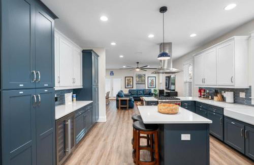 Luxury Stay Heated Pool and Hot Tub Fenced Yard - Foto 6