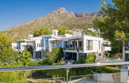 VACATION MARBELLA I Villa Finesse, Luxury Villa, Golden Mile, Swimming-pools, Sauna, Spa, Gym, Minutes from Golfs and Beaches - Foto 27