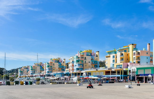 Poolside Apartment with 2 bedrooms, patio and BBQ - Foto 47