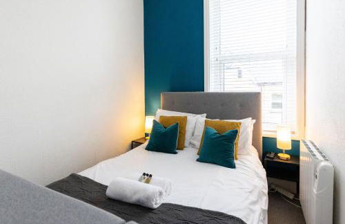 Judah Suites - Stylish 1BR Apartments with Parking & WIFI - Foto 19