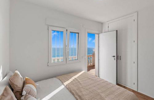 Frontline Villa - Photo 7