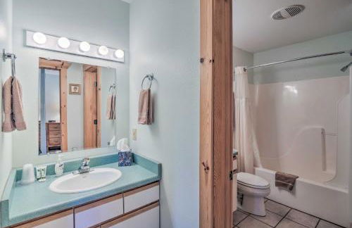 6 Mi to Turquoise Lake Retreat with Covered Deck! - Foto 16