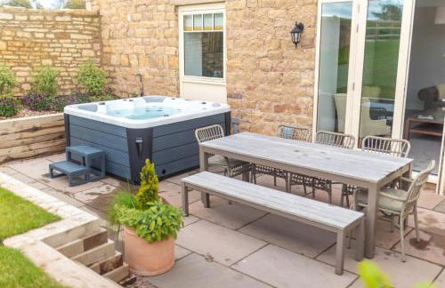 Butterwick - Barn Conversion with a hot tub on a Country Estate - Photo 16