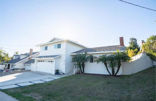 4Bd, putt putt, turf, grill, fire pit & more! - Photo 45