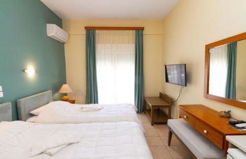 G. Kiapekou - Photo 8