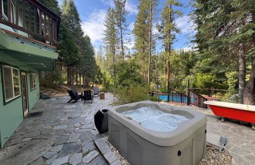 Your Spacious Escape: Creek, Pool, Sauna, Hot Tub - Foto 40
