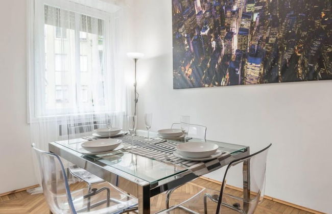 Corso Como A12 Apartment - Photo 5