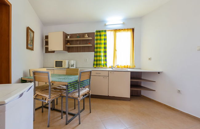 2 Bedroom Apartment in Dafinka Guest House - Photo 15