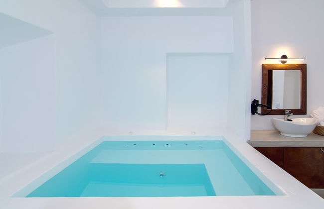 Santorini Luxury Suite w Rooftop Hottub Seaview - Foto 9