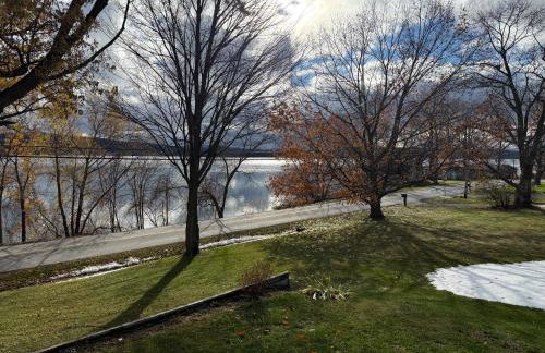 Lakefront Farmhouse for Family Gatherings - Foto 28