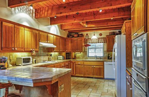Hot Tub, Deck & Trail Access: Shaver Lake Cabin - Photo 10