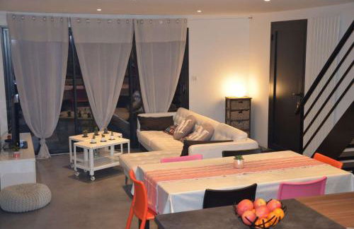 Villa en bois VUE MER avec jardin clos, WIFI, à 500m plage à l'Ile Grande en PLEUMEUR-BODOU REF-269 - Photo 2