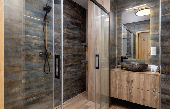 Apartment With Large Balcony by Renters - Photo 37