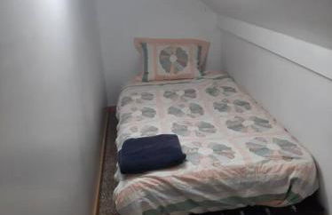 Five Bedroom Colonial Style Home - Foto 12