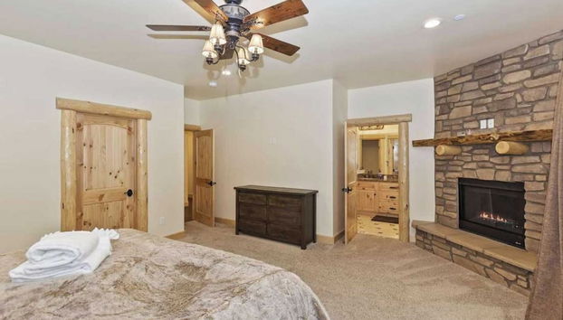 Paradise Pines by Avantstay Beautiful Big Bear Home Only 1 Mile To Snow Summit! - Foto 3, Habitación