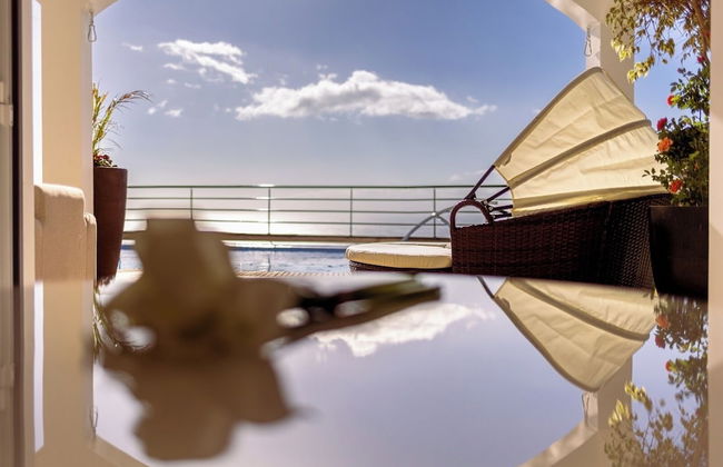 Luxury Villa With Private Heated Pool, Garden and Views of the sea and Mountains - Foto 56