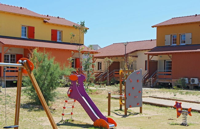 Colourful Holiday Homes Near the Marseillan-plage Beach - Photo 7
