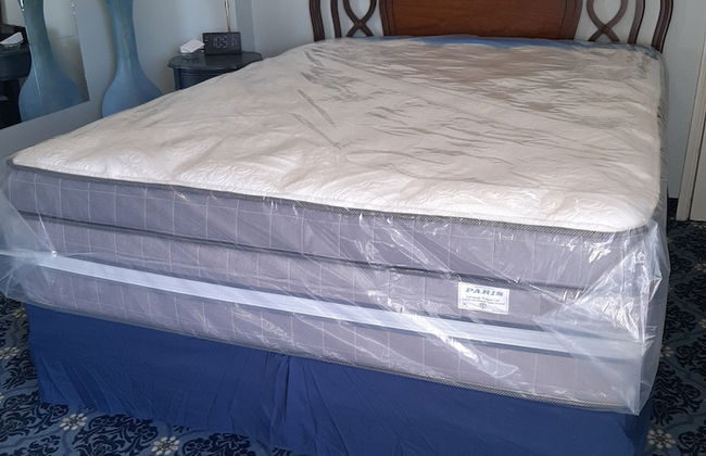 The New Star Motel with Studio-Kitchens: 1950s Extended-Stay Lodging and Retreat Center - Photo 49