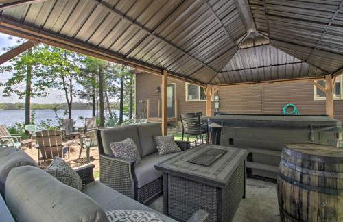 Loon Lake Lodge with Dock, Sauna and Hot Tub! - Foto 39