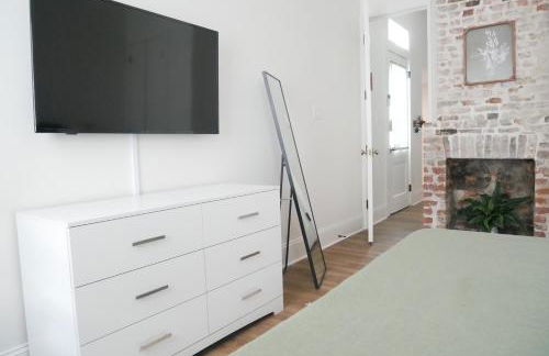 Entire Spacious Vacation Home - 1 mile to all Attractions - Foto 11