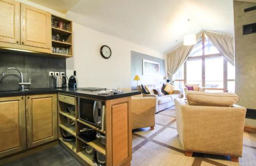 Exceptional 3 bed Penthouse with fireplace and stunning views - Foto 42